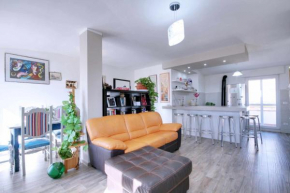 ATTICO CAVOUR, 2 camere e 2 bagni completamente ristrutturato